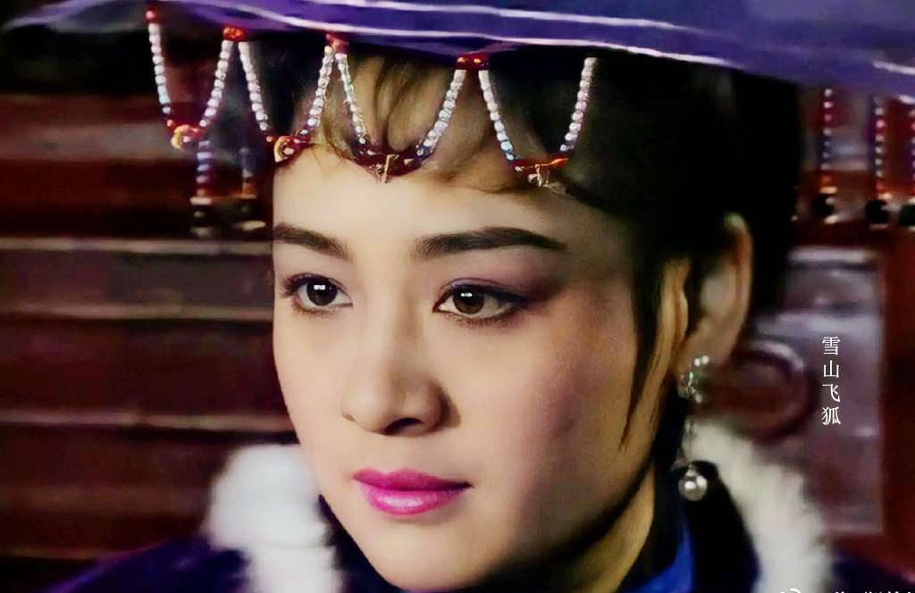 伍宇娟袁紫衣今昔对比照,中戏五朵金花伍宇娟