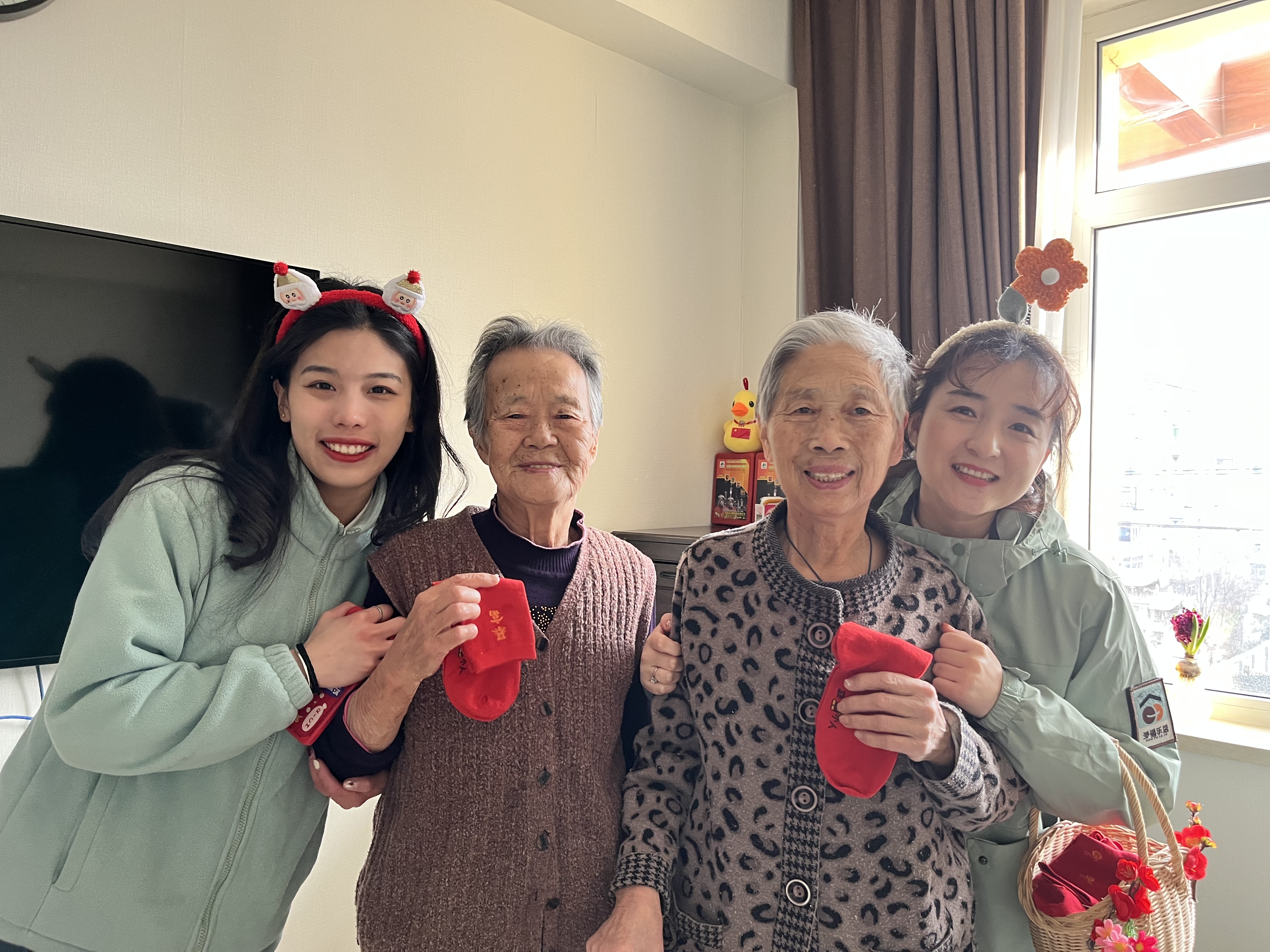 践行两邻理念打造幸福乡村 (践行两邻理念打造和谐家园)