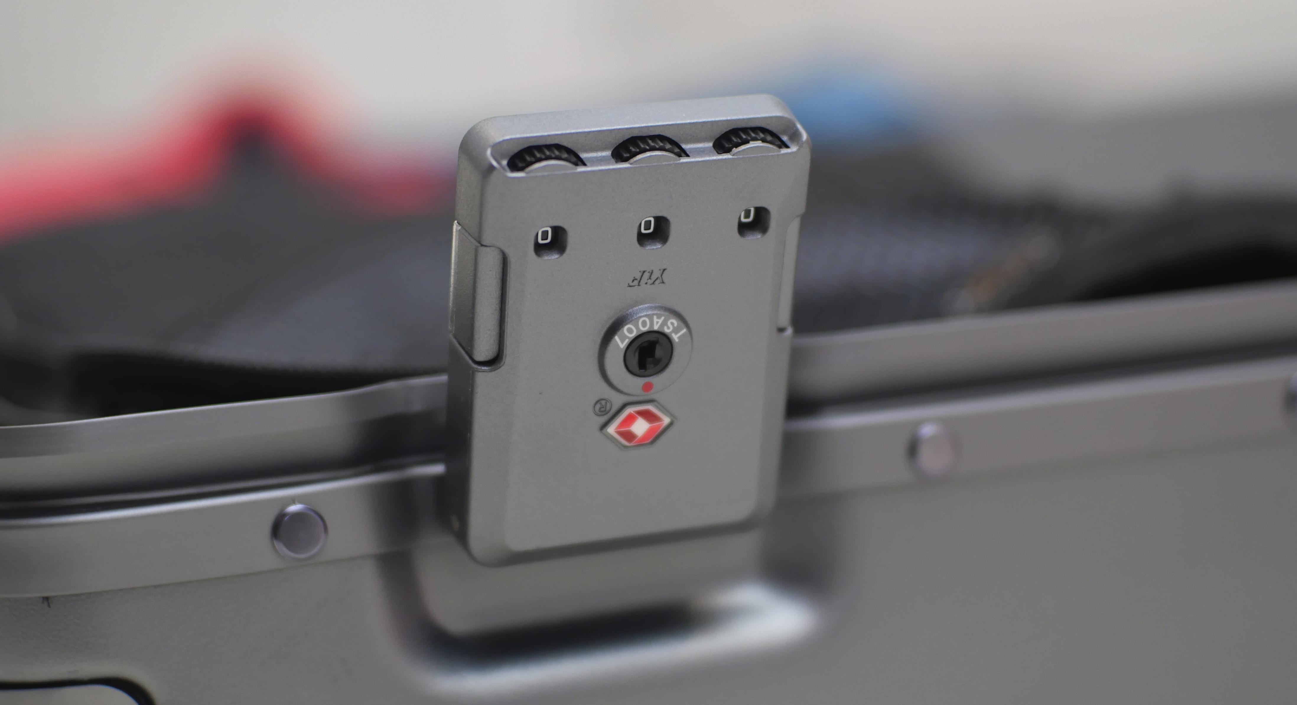 长途旅行买什么旅行箱好,旅行时如何选择合适的旅行箱