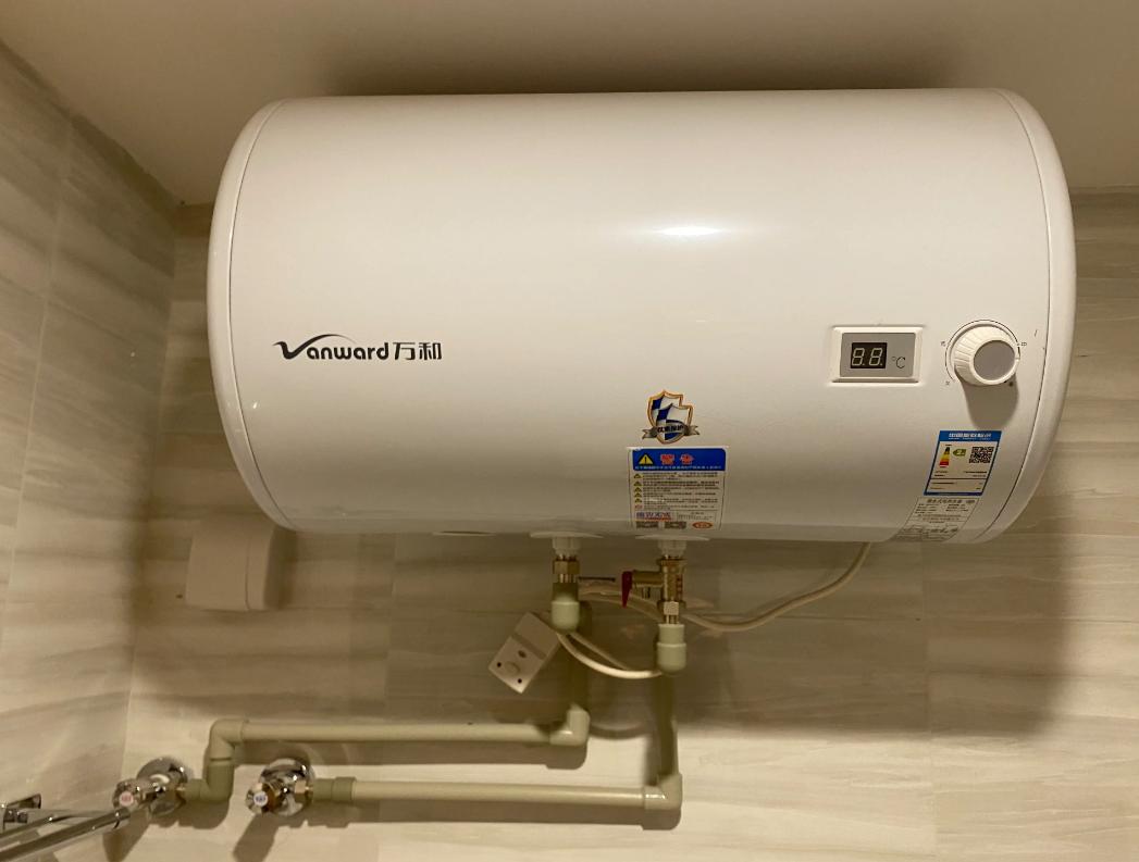 内行人买变频还是定频电热水器,怎么选电热水器4个建议很实用