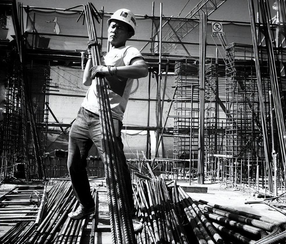 暴利工业废料变废为宝,九零后小伙收废品变废为宝