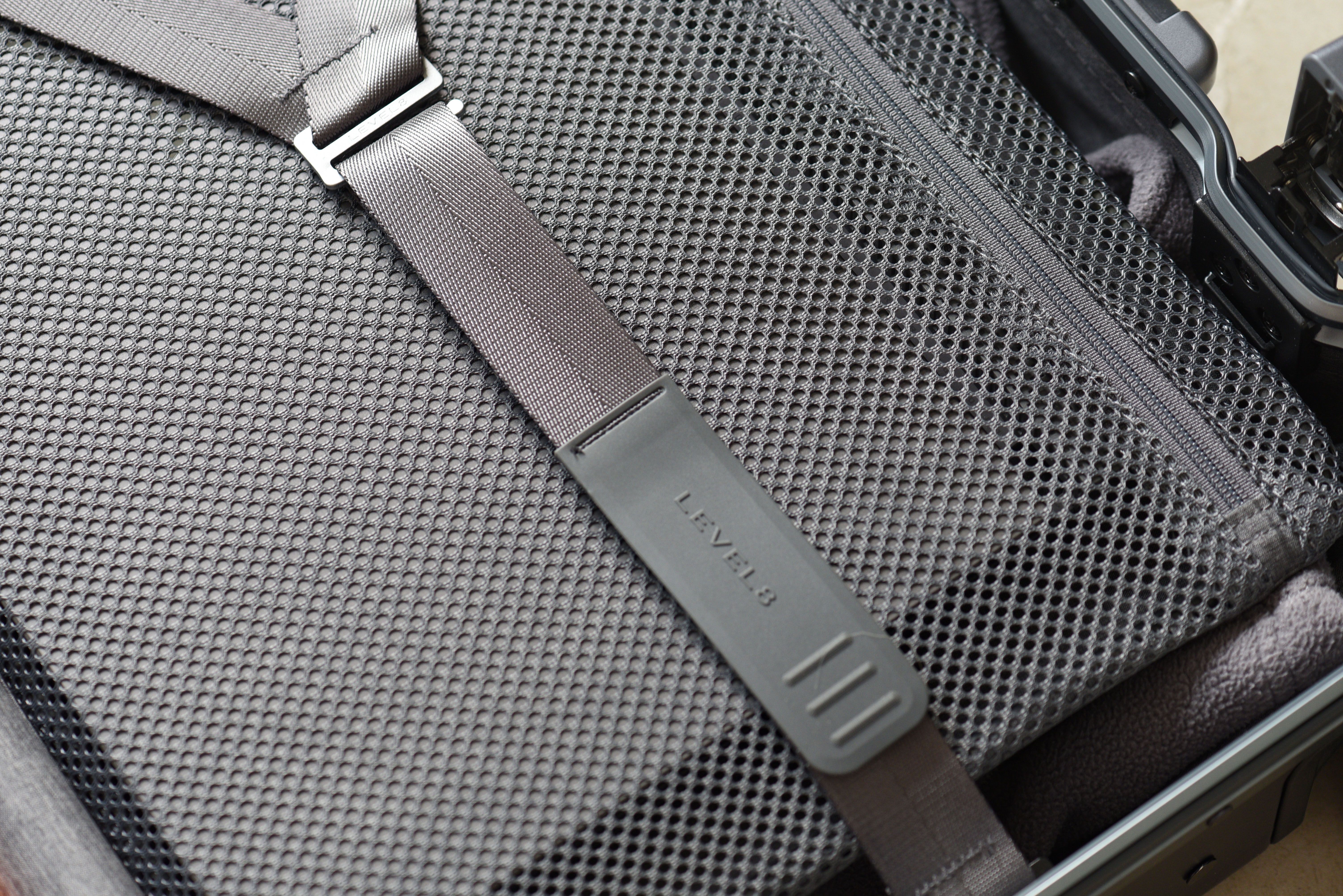 地平线8号26寸行李箱哪个颜色好,地平线8号行李箱20寸有几个款式