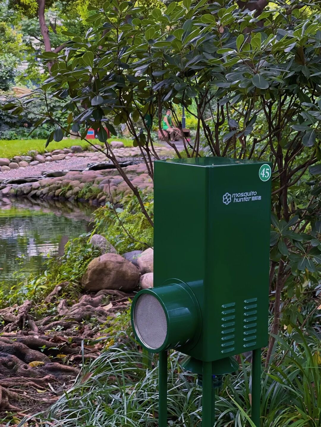 成都上新被施了魔法的“无蚊公园”!逛朋克风夜市、奇异洞穴书店