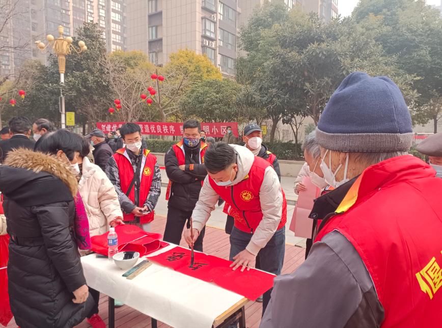 洛阳偃师“两委+物业”小区共管新模式绘就齐庄社区群众美好生活