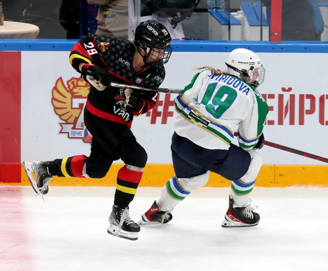 国家女子冰球队队长,瑞典女子冰球队