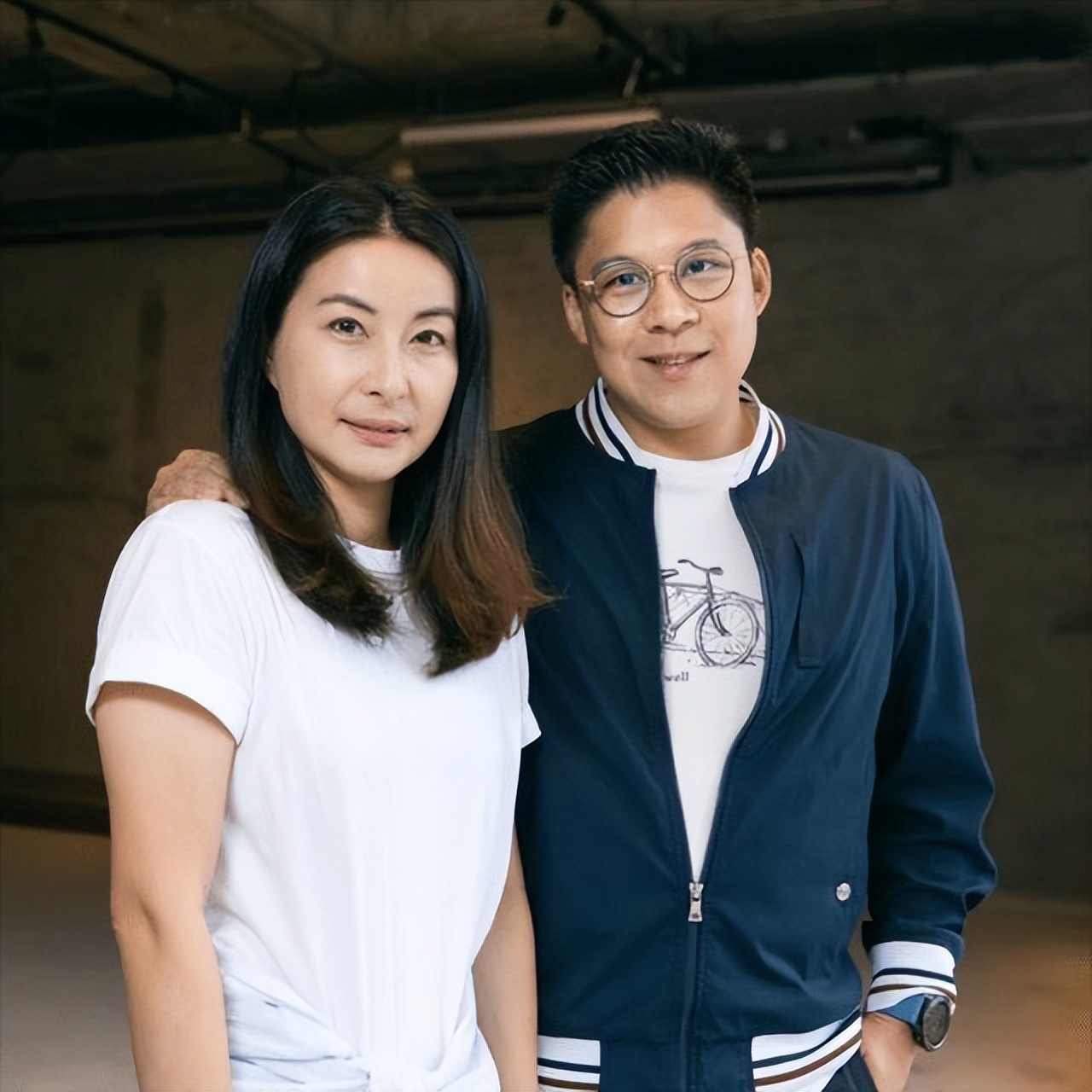 郭晶晶卖货直播,郭晶晶要自己赚钱养家吗