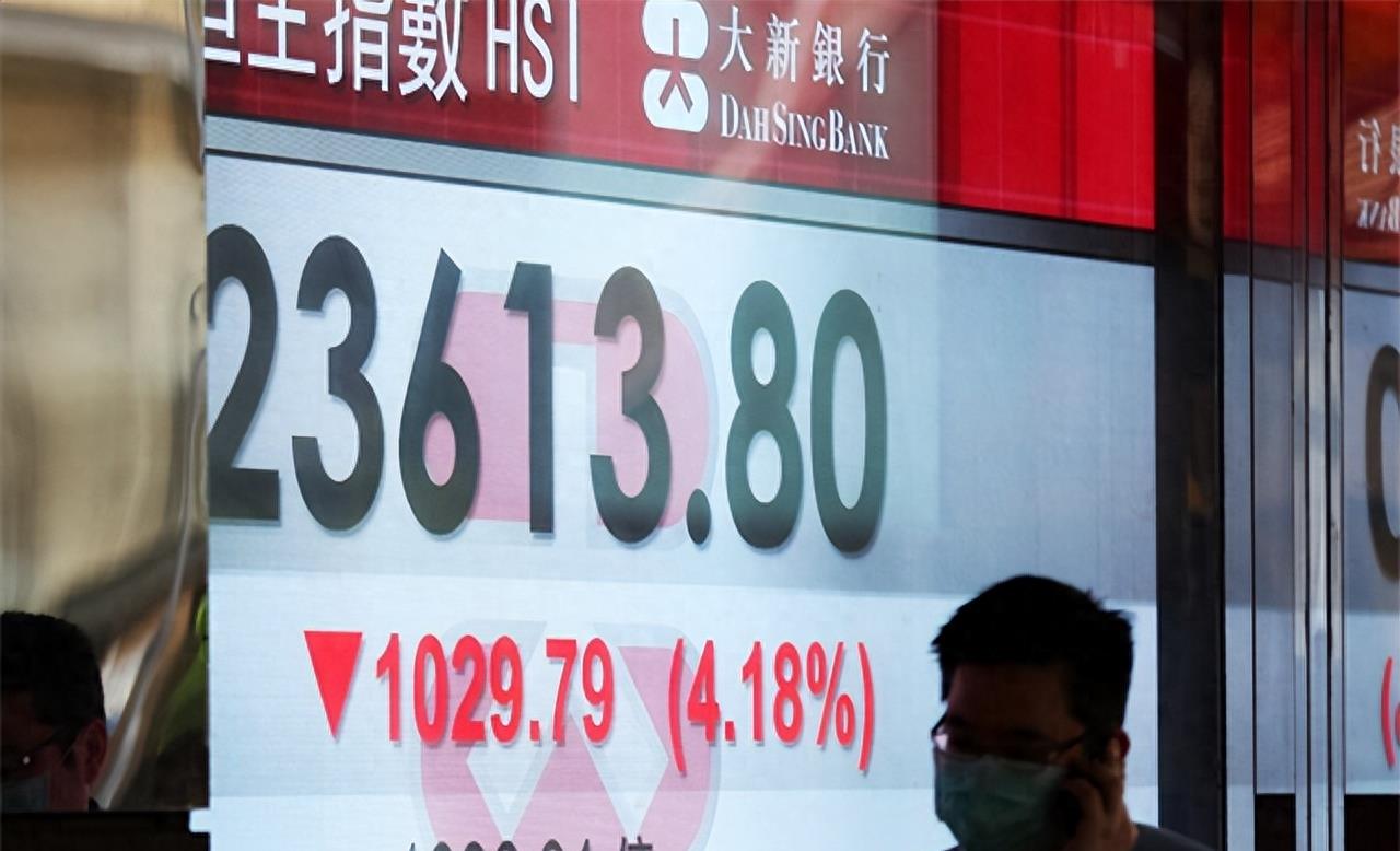 撼动世界的人民币抗战！究竟谁能守卫香港？