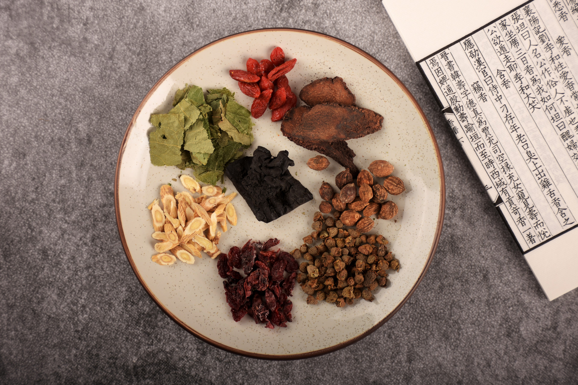 胖人多痰湿瘦人多内热,胖人多痰湿是什么意思