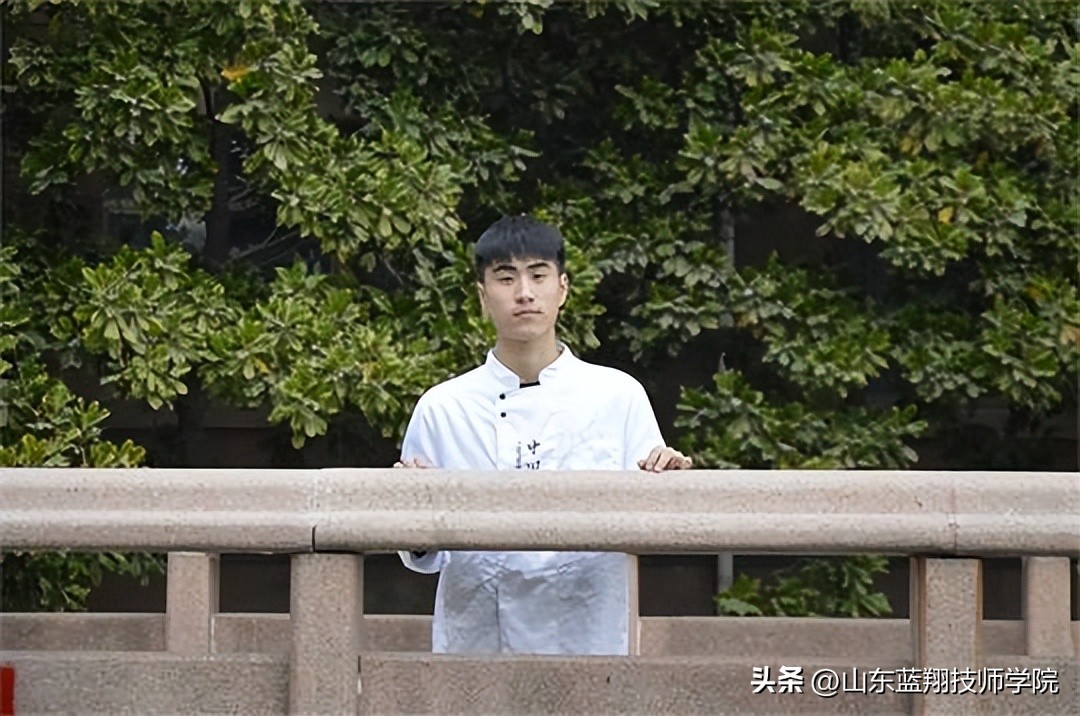 山东蓝翔技师学院烹饪专业,山东蓝翔技校厨师学校