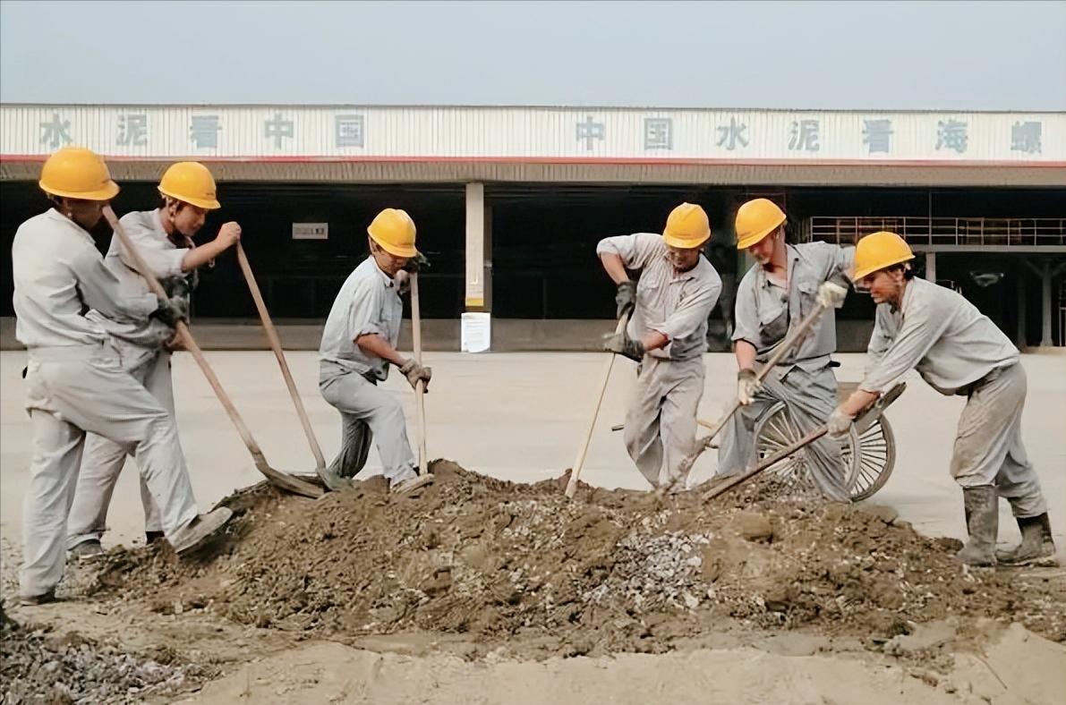 建筑工人为何在水泥中加白糖,建筑工人如何使用沙子和水泥