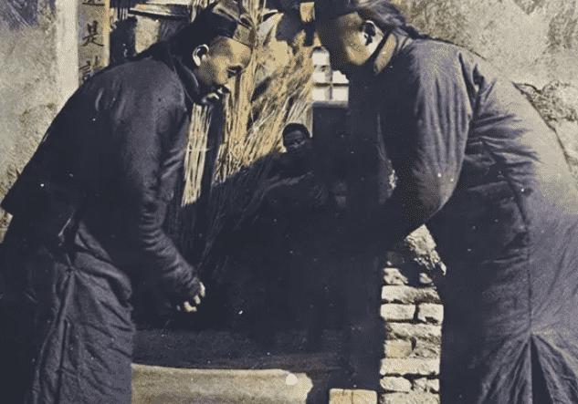 日本军日记：部下玷污了花姑娘，她在夜晚用剪刀愤怒剪断皇军*体下**