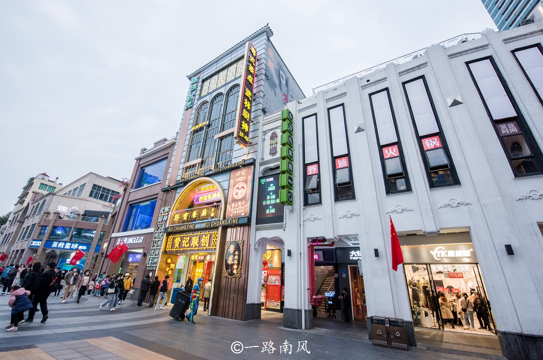 广州老牌步行街，曾经由热闹变萧条，新春期间人气比珠江新城还高