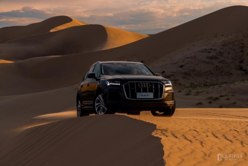 试驾奥迪2022款q7对比q8,奥迪q7五座2023款试驾视频