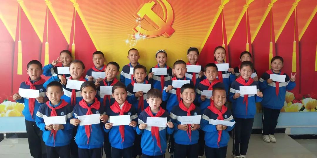 辽疆书信手拉手队员见面,手拉手民族团结一家亲书信500字