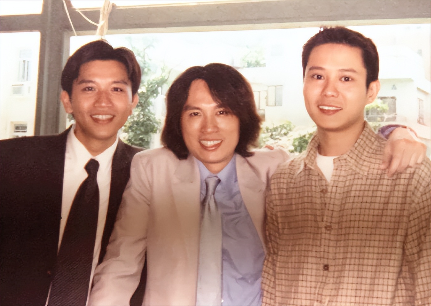 港星纷纷涌入内地买房,港星移居深圳