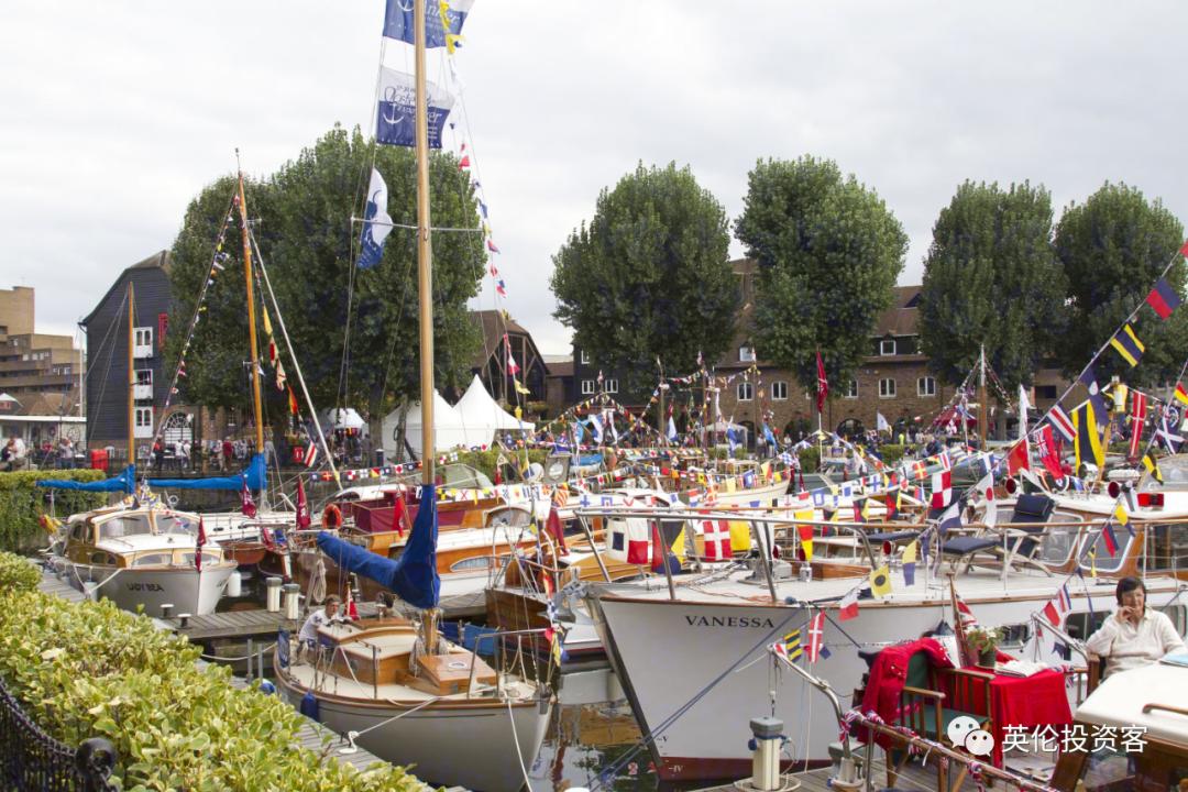 新加坡首富买房,400亿买下前首富大楼