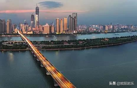 十大高逼格免费景点,最值得去的自然风景免费攻略