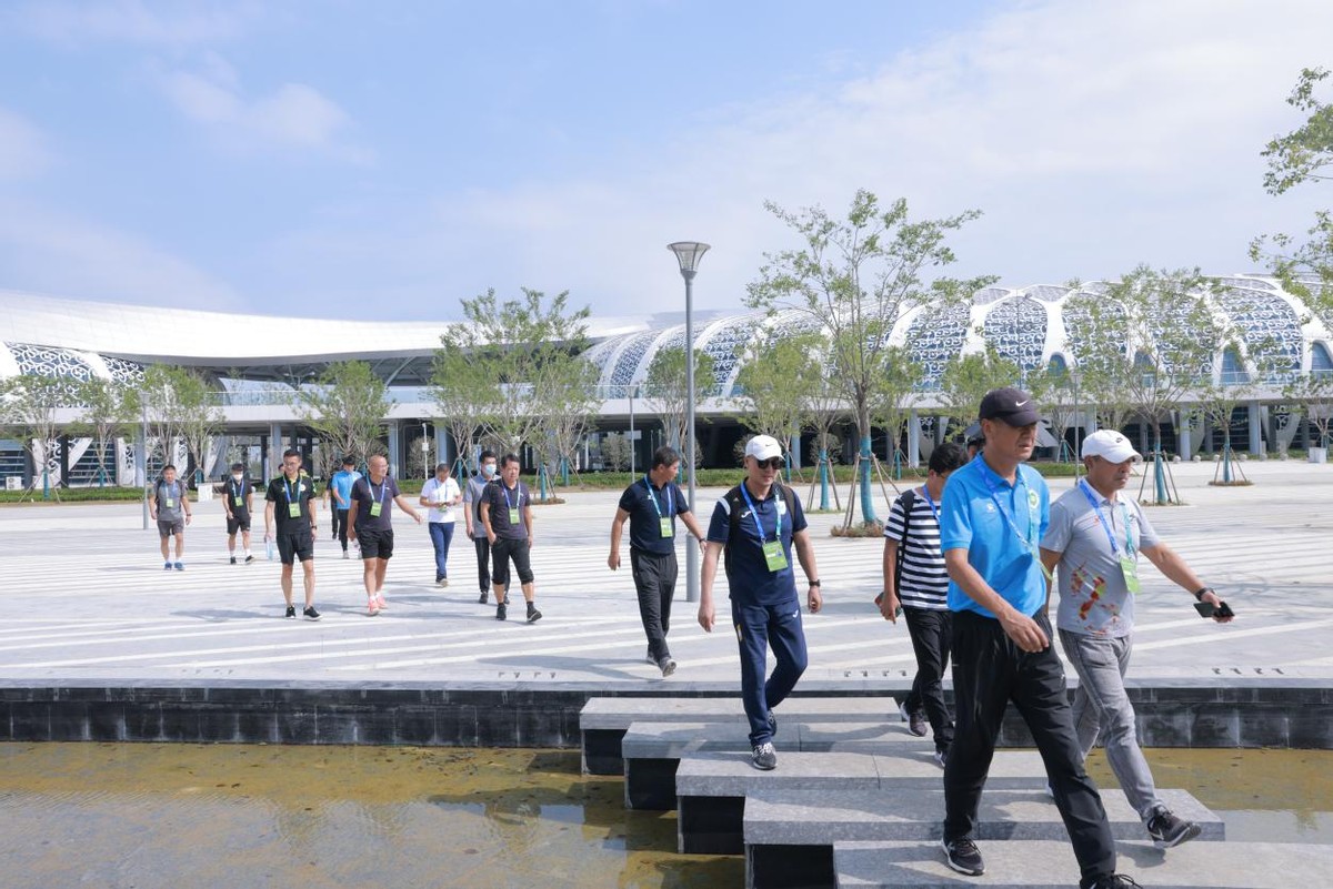 省运会运动员入场,省运会开幕式运动员入场