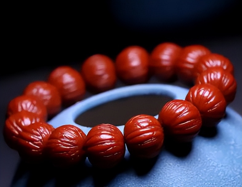 龙鳞凤尾核桃手串怎么盘玩,新上手核桃手串盘玩步骤方法