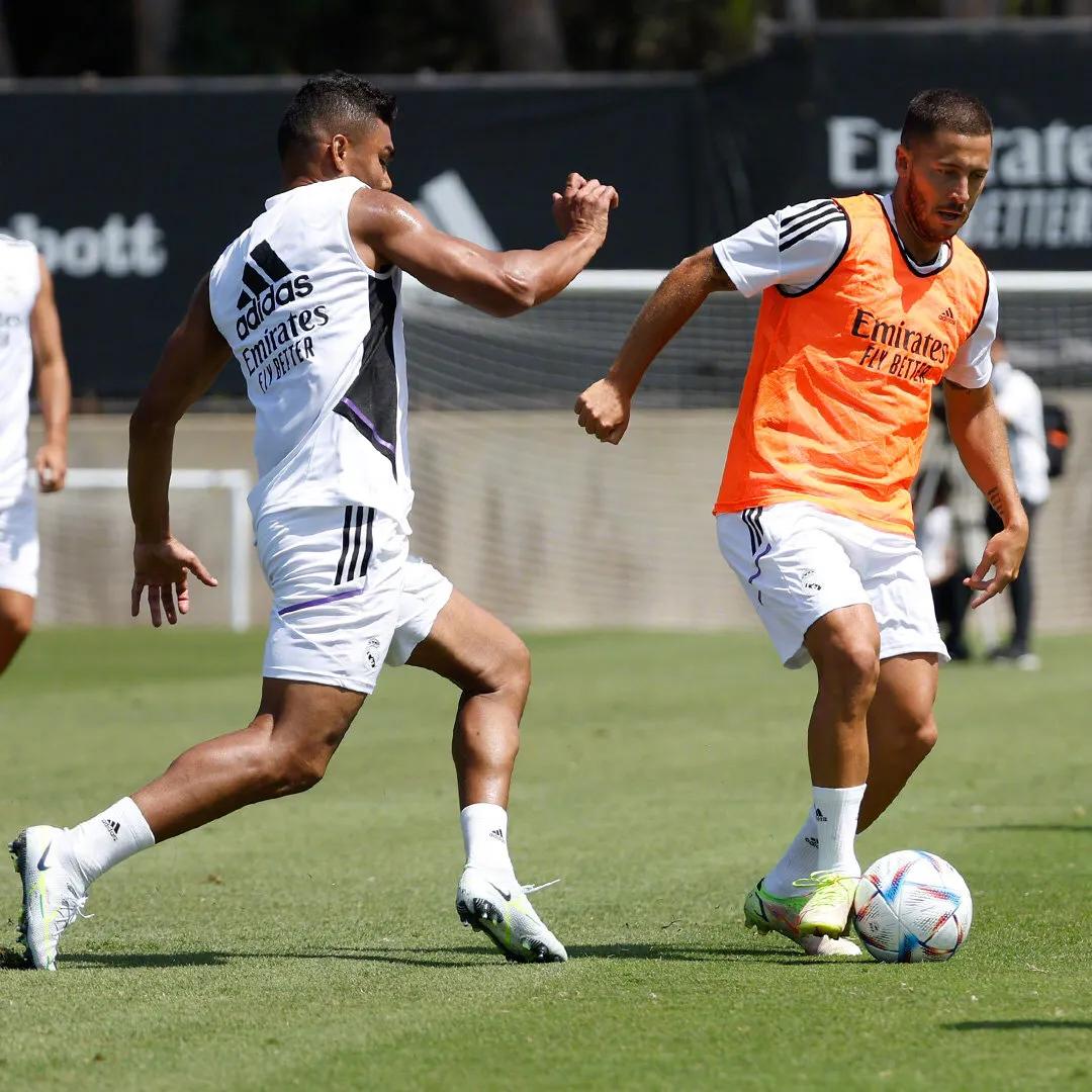 皇家马德里人打足球比赛,皇家马德里和巴塞罗那的国家德比