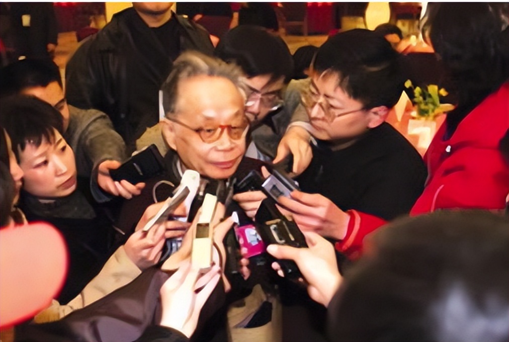 自称能拦截导弹，扑灭大兴安岭山火的气功大师严新，最终结局如何