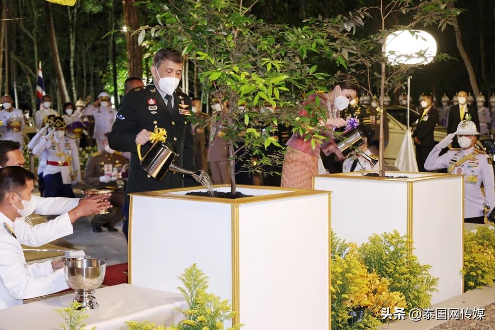 泰国国王最近出席活动,泰国最新国王和王后消息