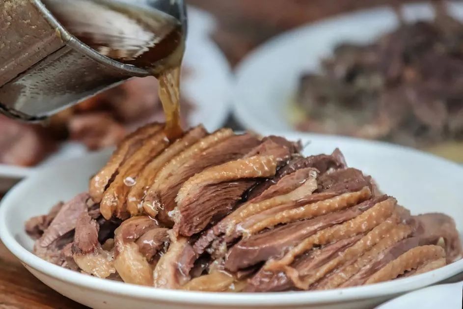 这个生活很慢,美食“泛滥”的小城藏不住了