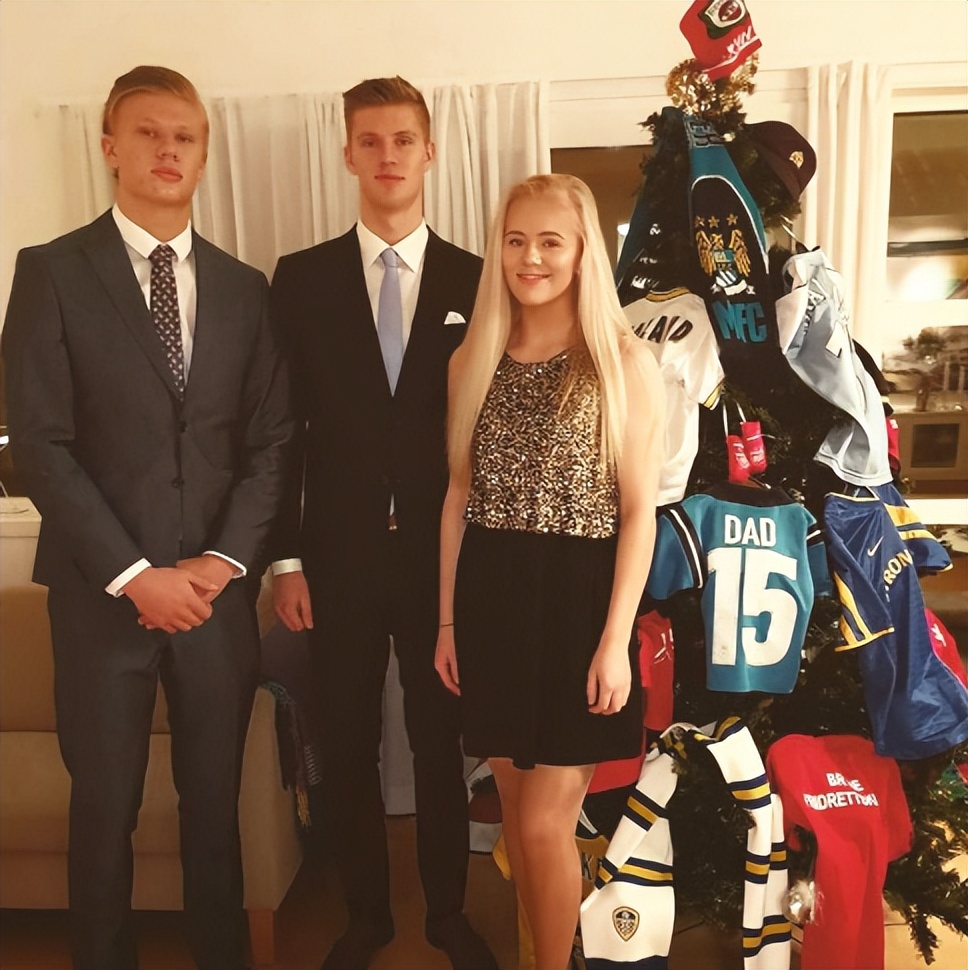 哈兰德生活大揭秘，在家喜欢波点套装，哥哥妹妹都是高颜值