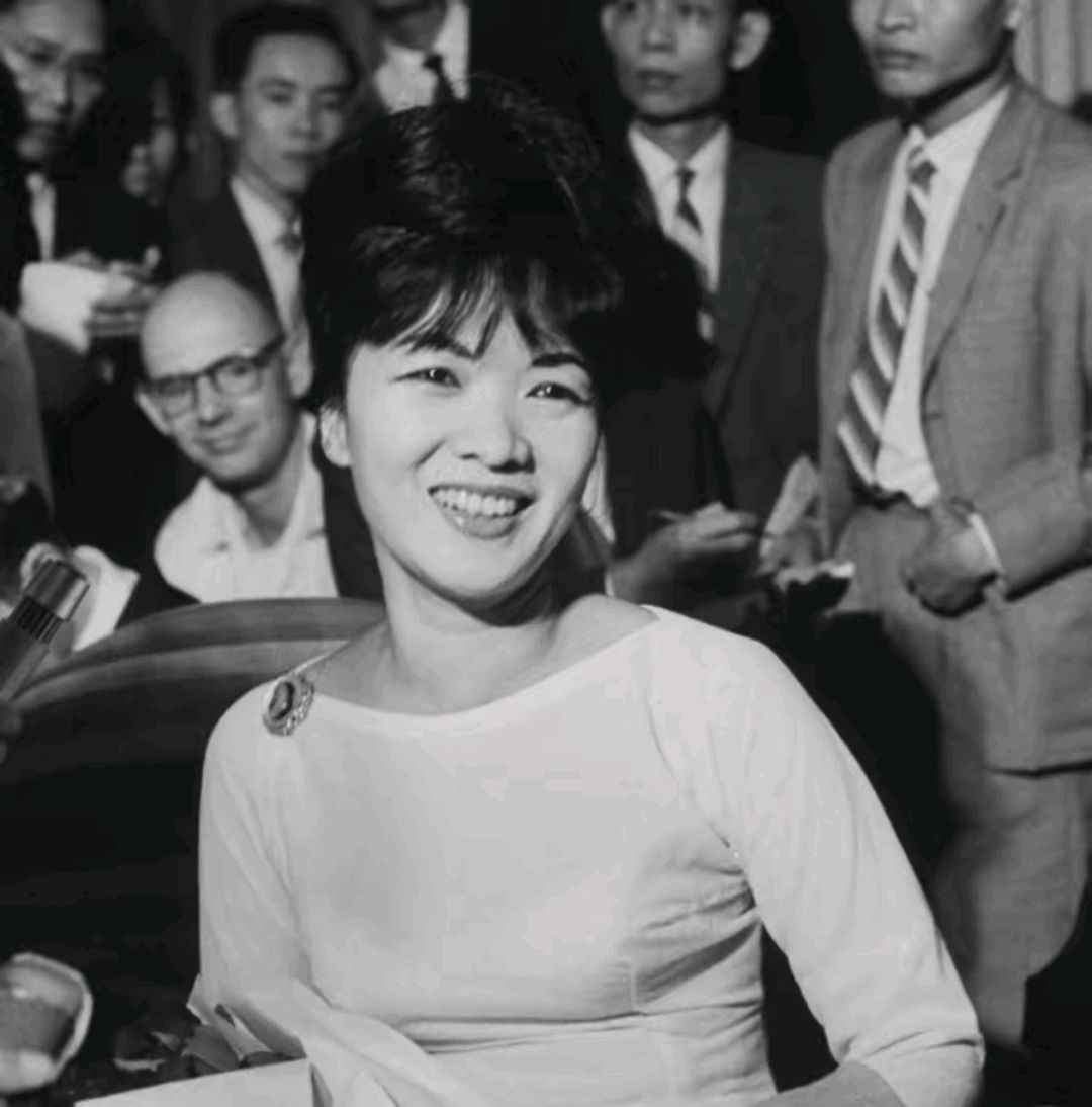 越南第一夫人陈丽春倾国倾城的蛇蝎美女，因恶毒引起兵变全家遭难