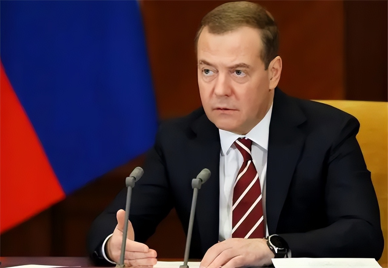 秦刚的苦口婆心，俄方终究没听进去，梅德韦杰夫的话，说得太满了