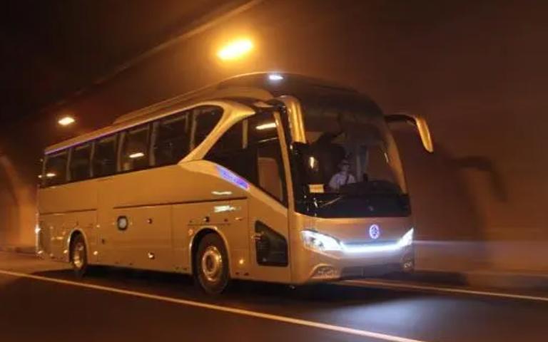 男子疲劳驾驶车祸致妻子身亡,男子无证驾驶交通事故致人死亡