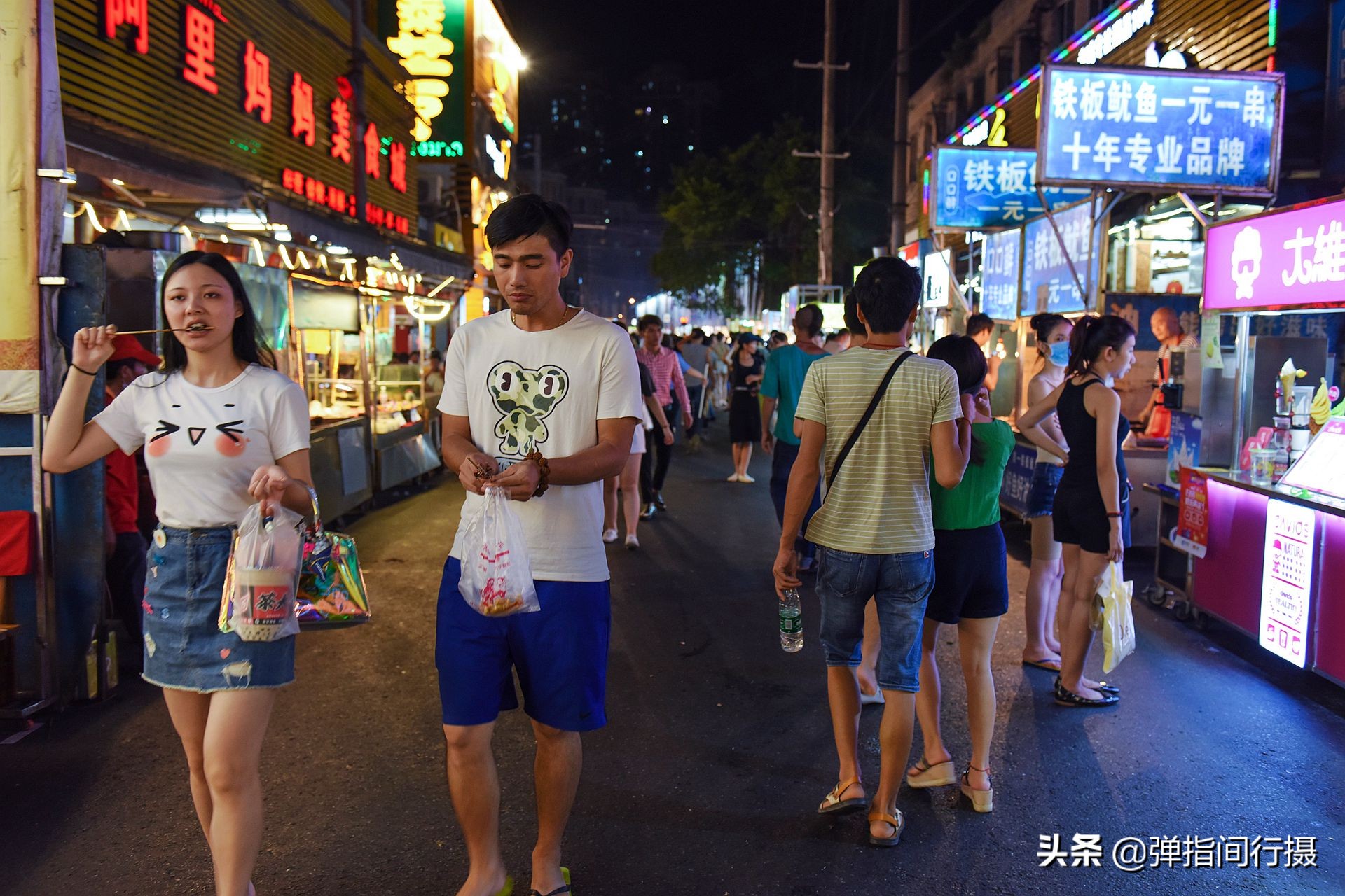 中国3条著名美食街,风味小吃深受游客喜爱,但本地人却不太捧场