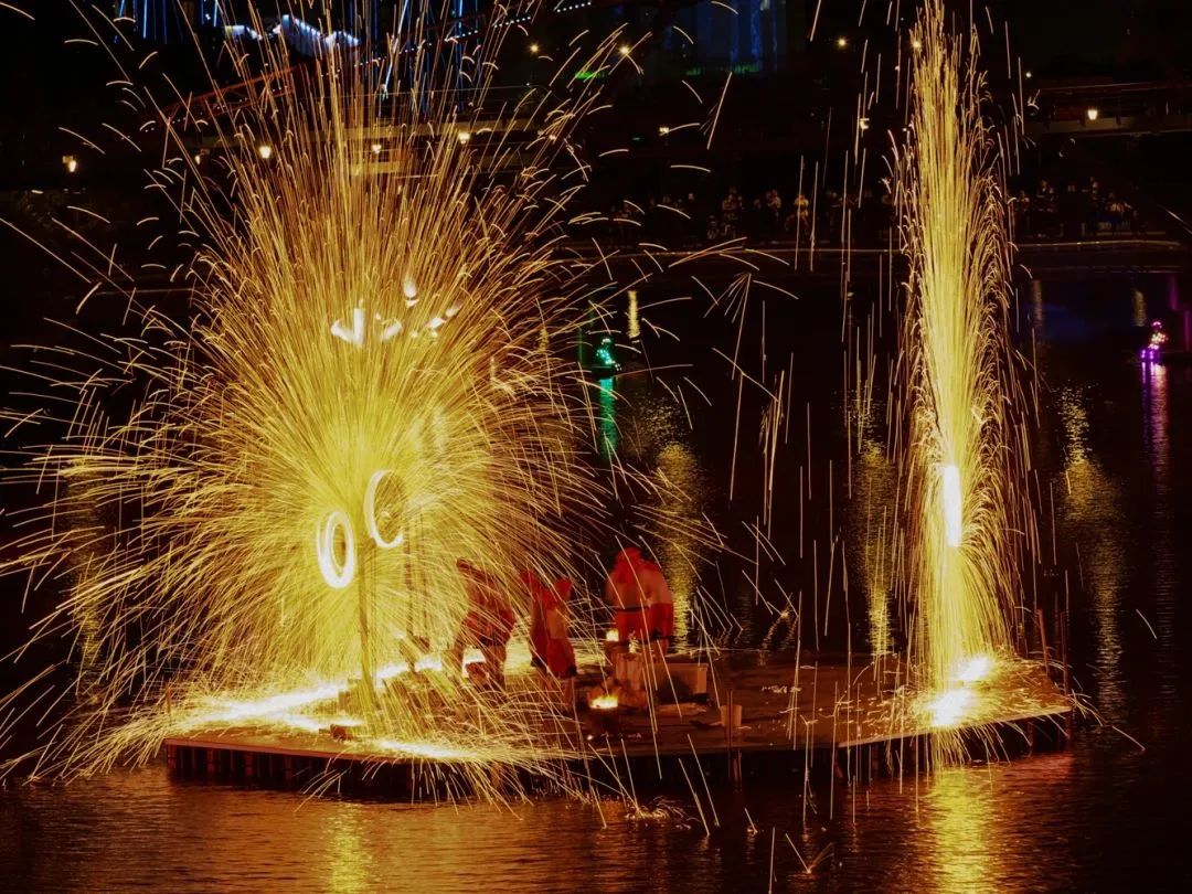 小布摄影团丨魔都夜生活的N种打开方式，快收藏起来→