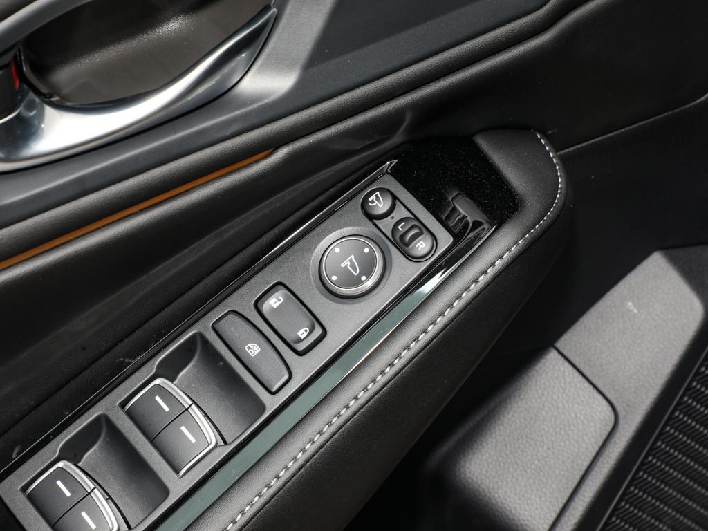 全新雅阁对比新一代蒙迪欧,1.5蒙迪欧和1.5雅阁谁的动力快一些