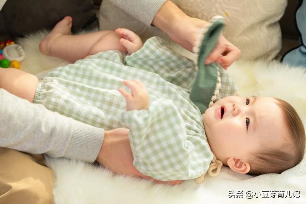 宝宝三个地方越摸越聪明,宝宝三个地方再脏也不能洗