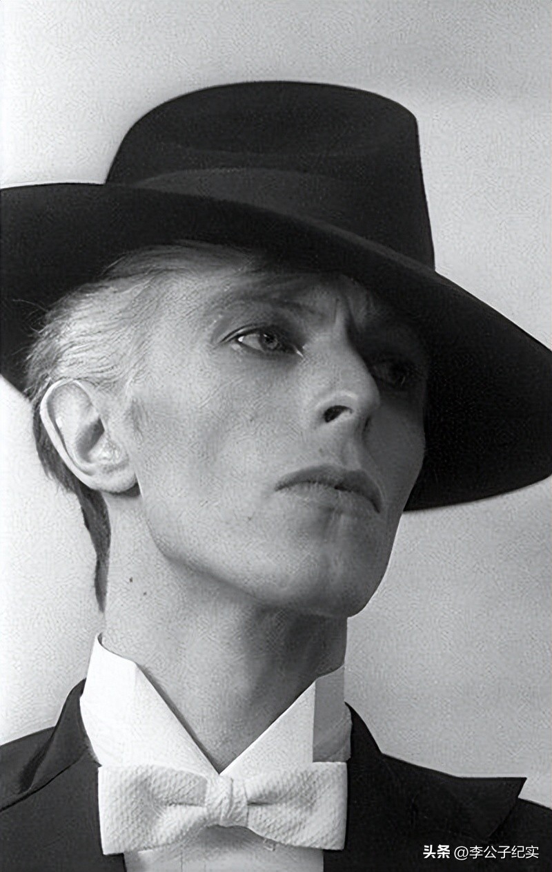 双性恋摇滚巨星：与超模跨越生死相恋，离世后全球轰动首相悼念