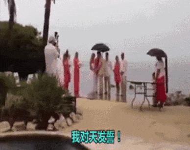 屏幕上出现五条白线什么意思,当屏幕出现五条虚线的时候