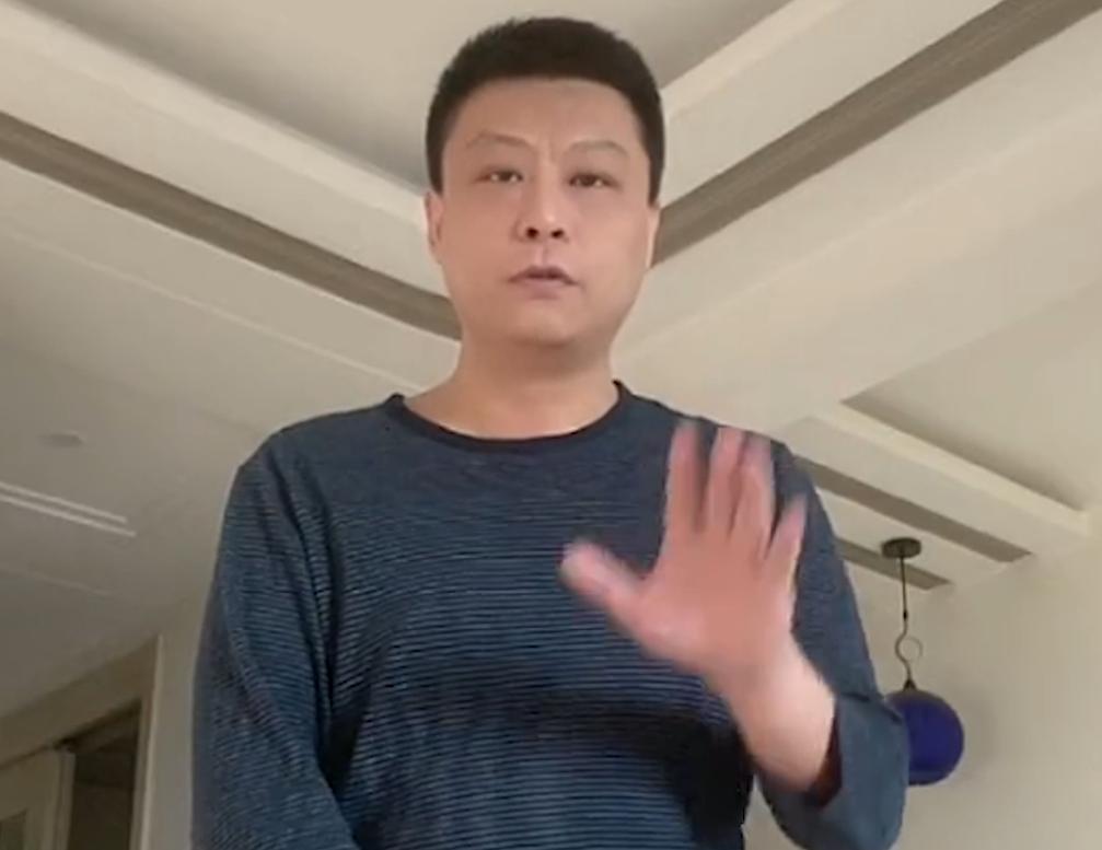 男德天花板明明，全网“反恐婚第一人”，疼媳妇是作秀还是真爱？