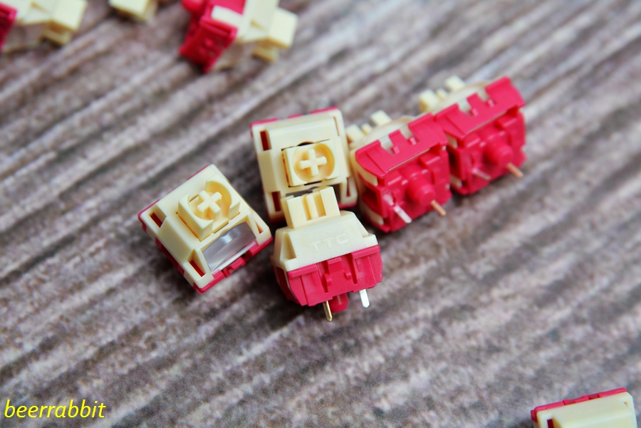 强上加强珂芝K75三模机械键盘与TTC钢铁轴的联合