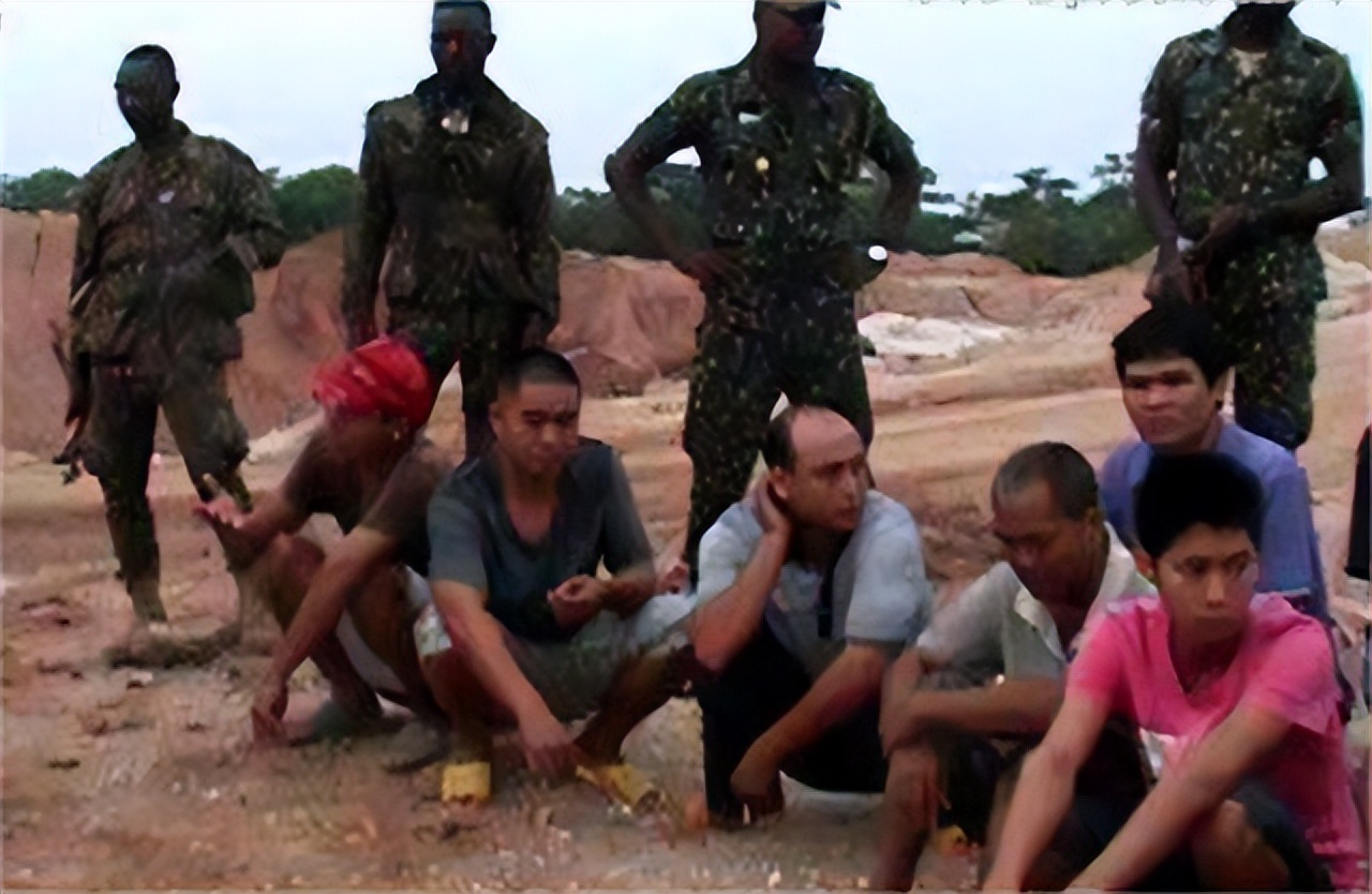 广西“上林帮”非洲淘金：枪战、瘟疫是常事，有人资产暴涨一个亿