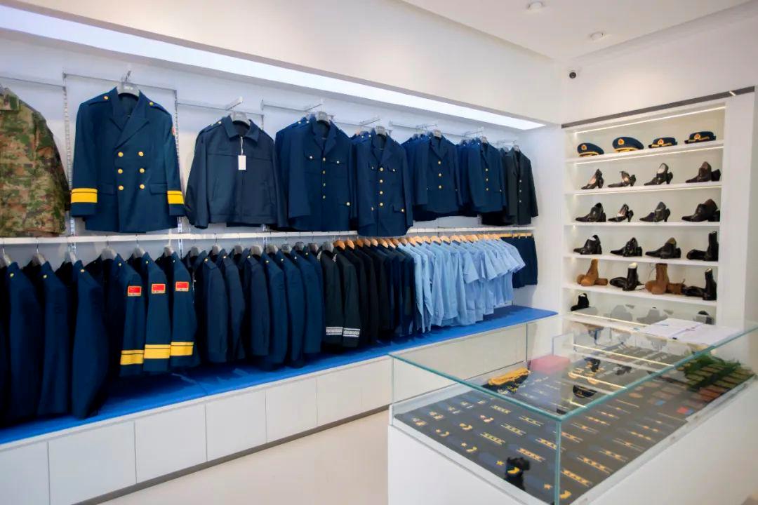 部队被装开箱,部队被装