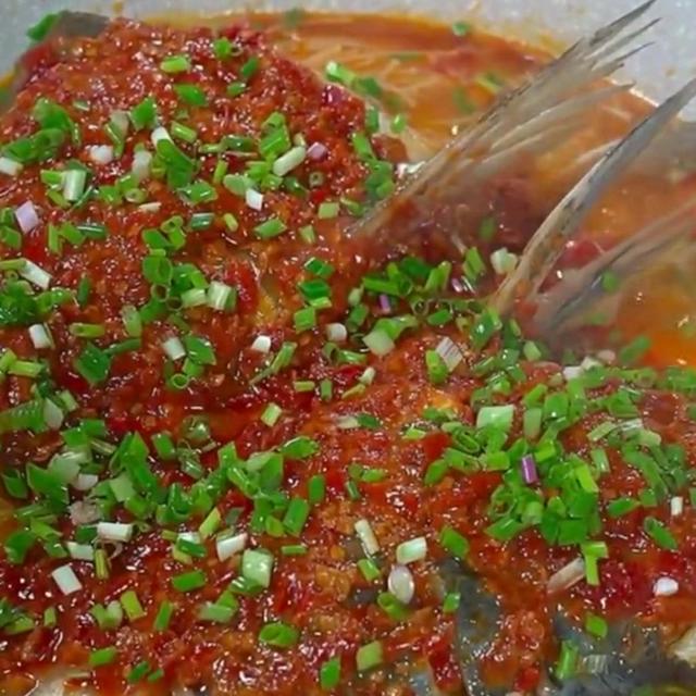 剁椒鱼头教程视频不用蒸,不用蒸的剁椒鱼头的做法