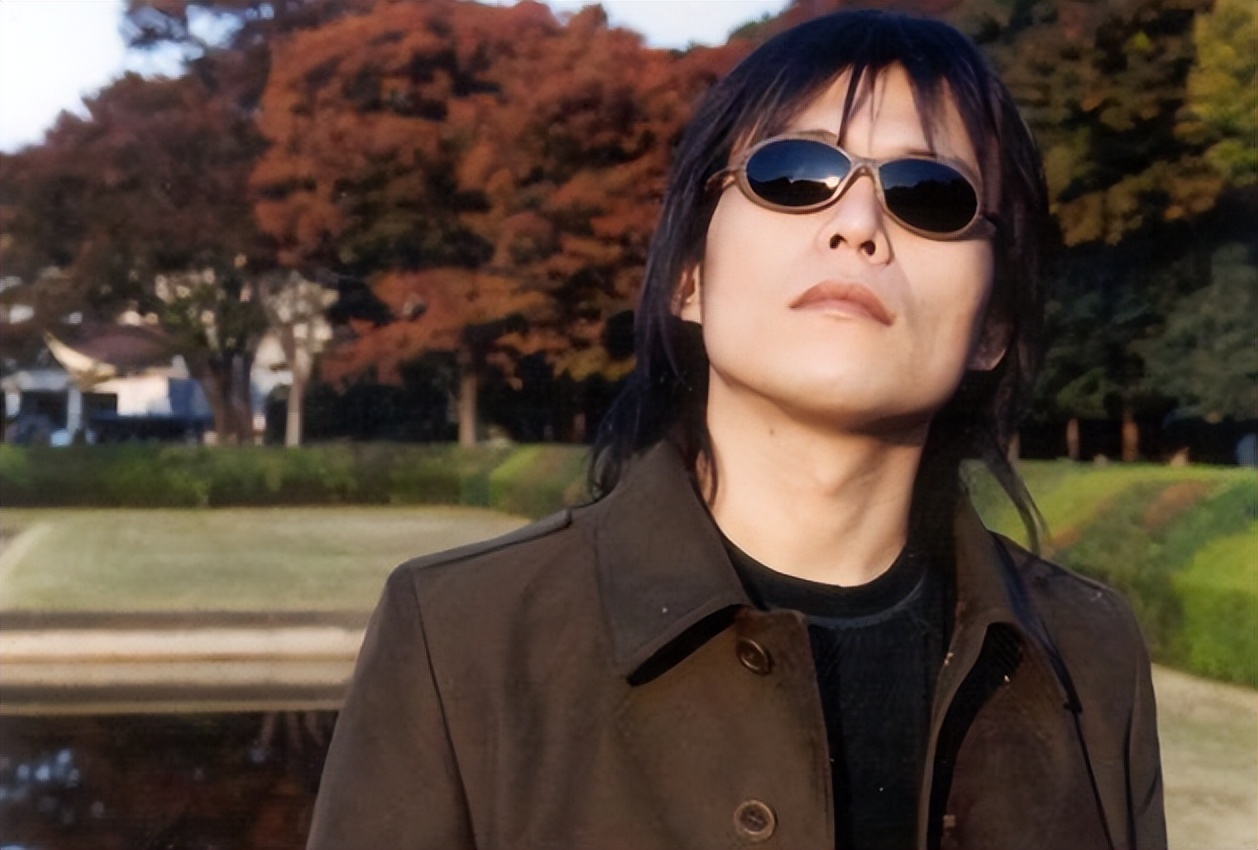 歌手伍佰到底有多受欢迎,伍佰上综艺唱歌