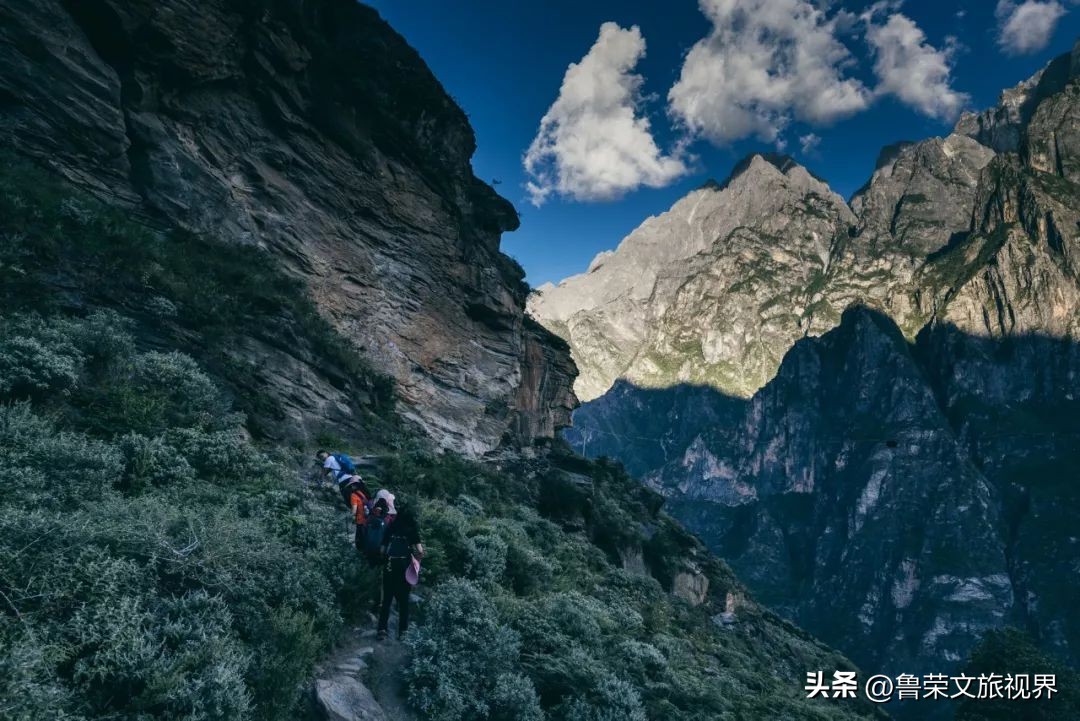 世界经典徒步线路,世界经典徒步线路虎跳峡