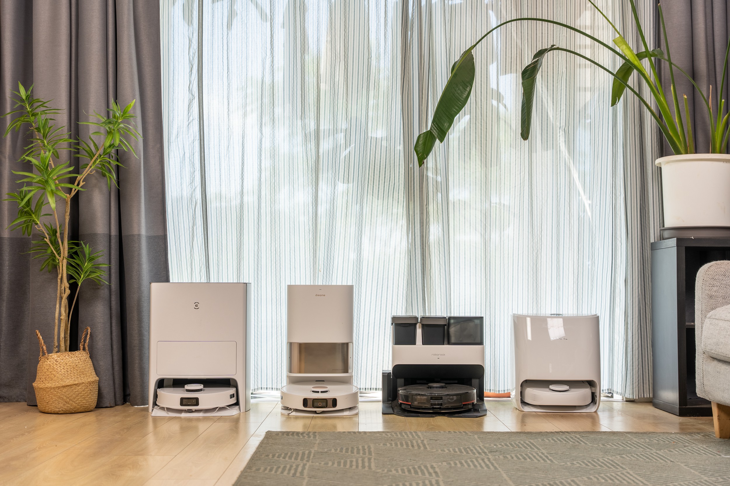 扫地机器人科沃斯和石头选哪个,科沃斯追觅扫地机对比测评