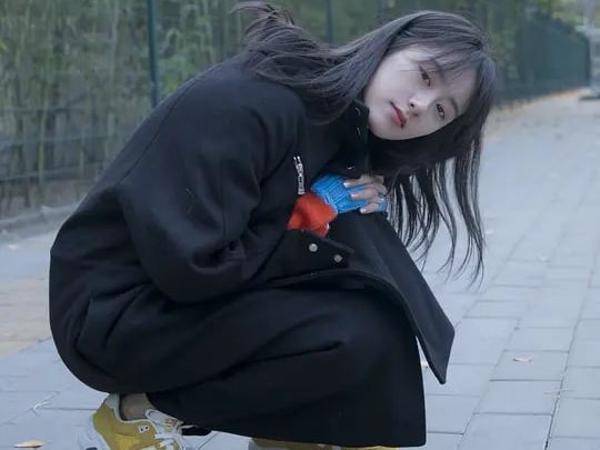 她被誉为神颜小花被李冰冰力捧,她曾被誉为娱乐圈校花