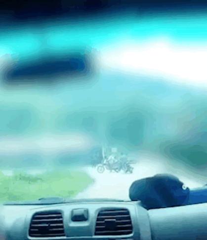 【一线警察】出镜得“打码”的他，骨折仍不松手！