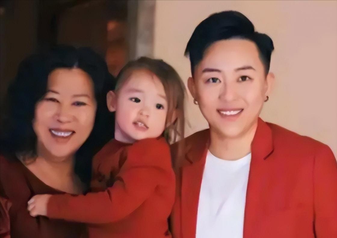 东北女生花50万试管婴儿,吉林女孩嫁国外回家生儿子