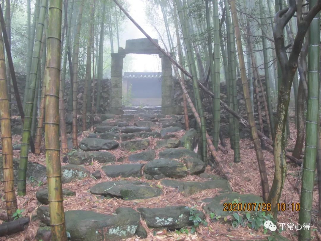 庐山的著名建筑有哪些,庐山是一座历史文化名山