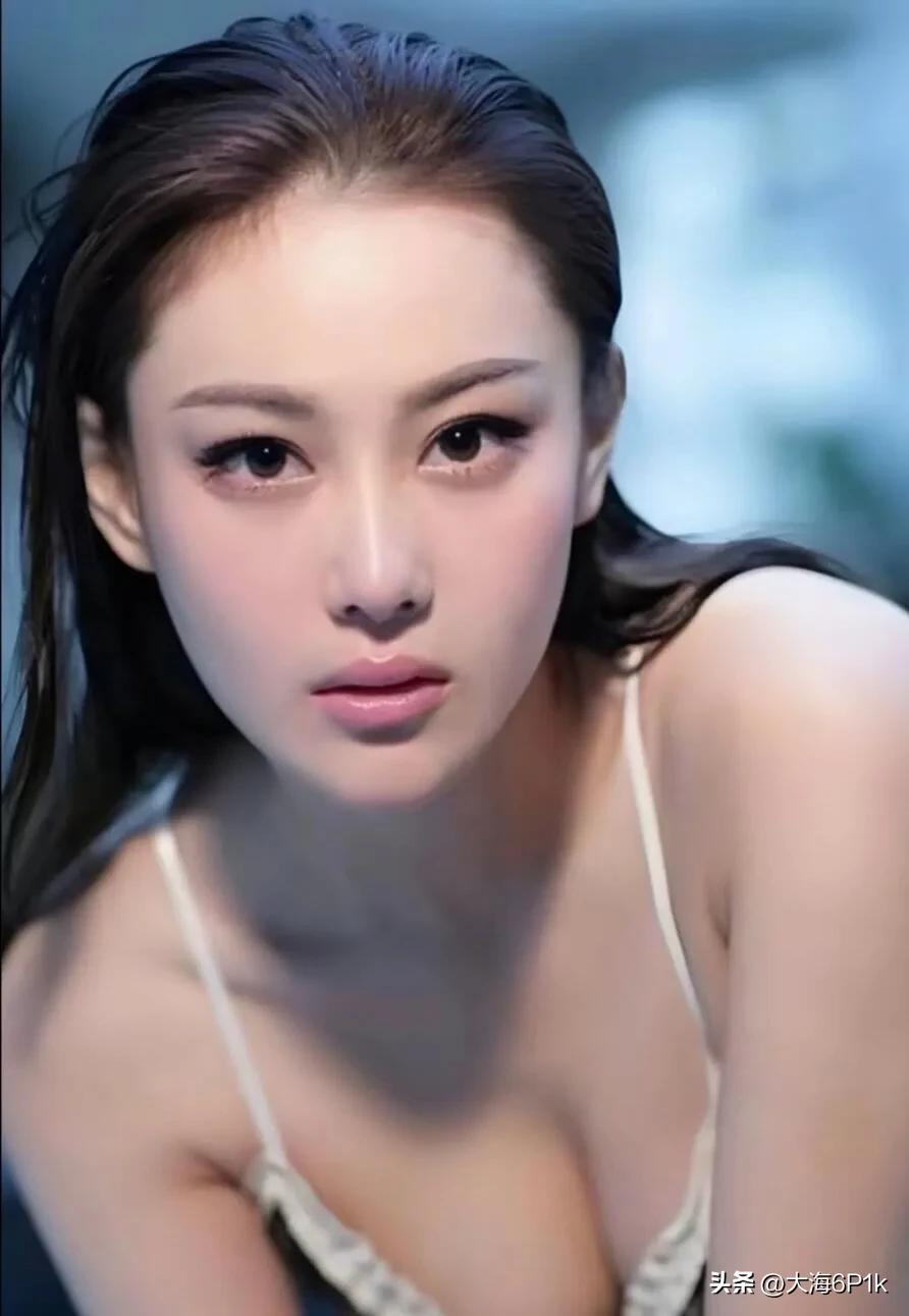 张馨予惊艳写真照穿越火线,张馨予惊艳写真照封神英雄榜